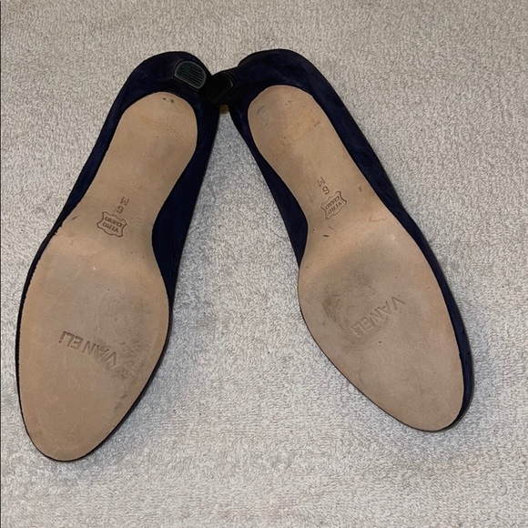 Vaneli Navy Suede 3 inch Round Toe Pumps. - Picture 4 of 8